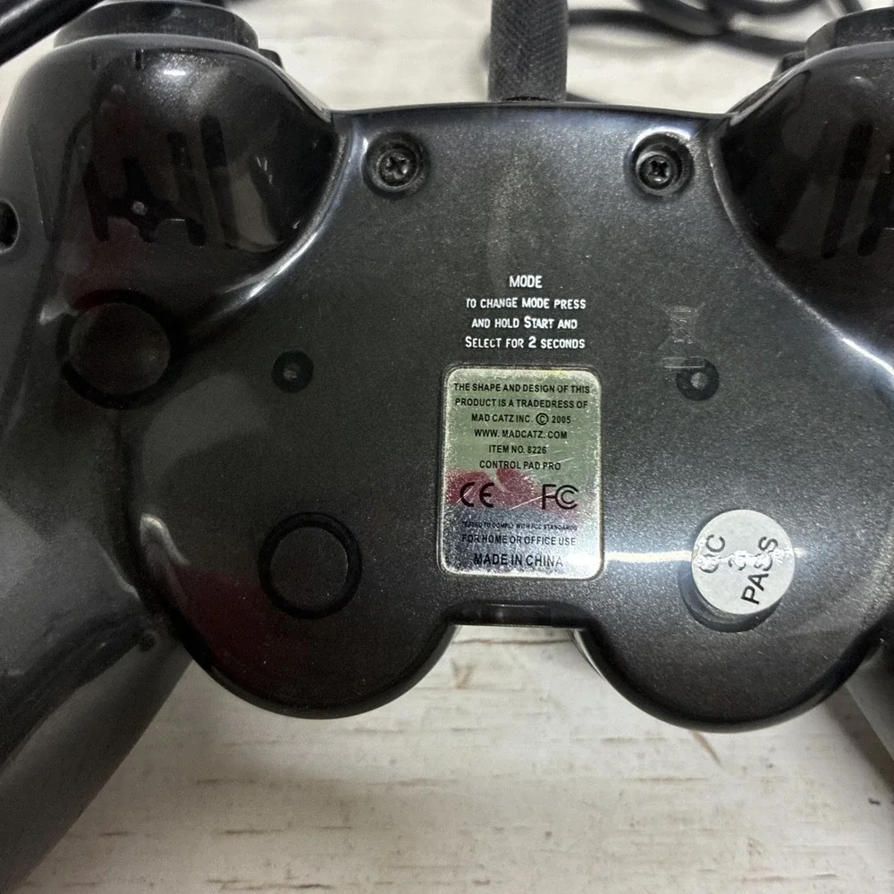 Shark ps2 controller wired 2005 Mad Cats Wired Item 8226
